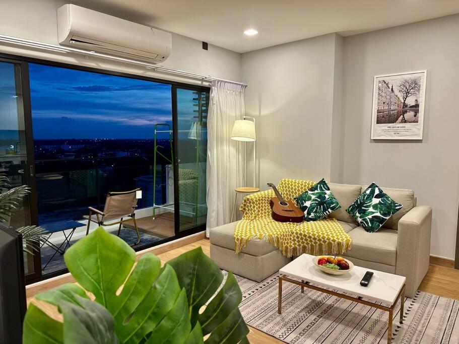 Astra Sky River High Floor,3 Bedrooms 97㎡ 山景房带浴缸 Chiang Mai Buitenkant foto