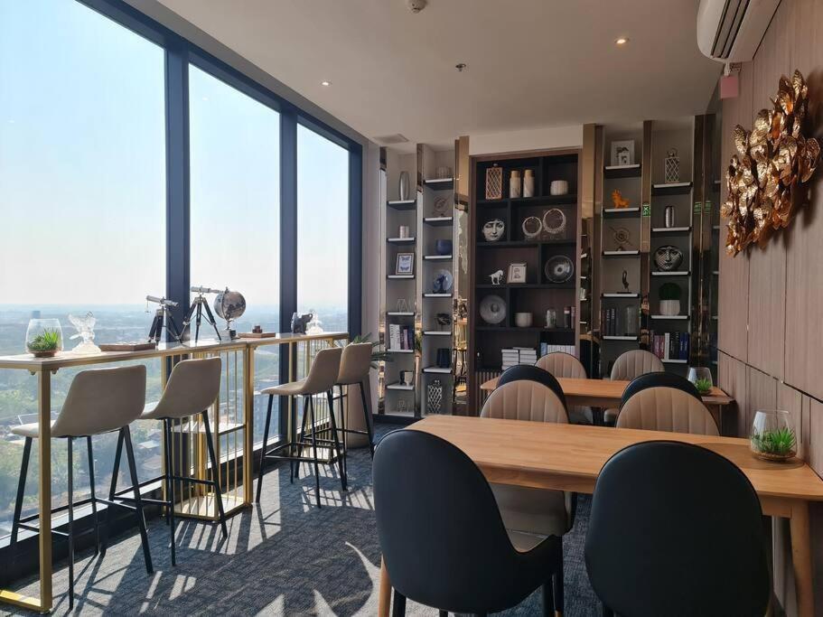 Astra Sky River High Floor,3 Bedrooms 97㎡ 山景房带浴缸 Chiang Mai Buitenkant foto